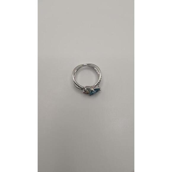 Elegant Silver Ring with Blue and Clear Gemstones Size 6 - Picture 5 of 9